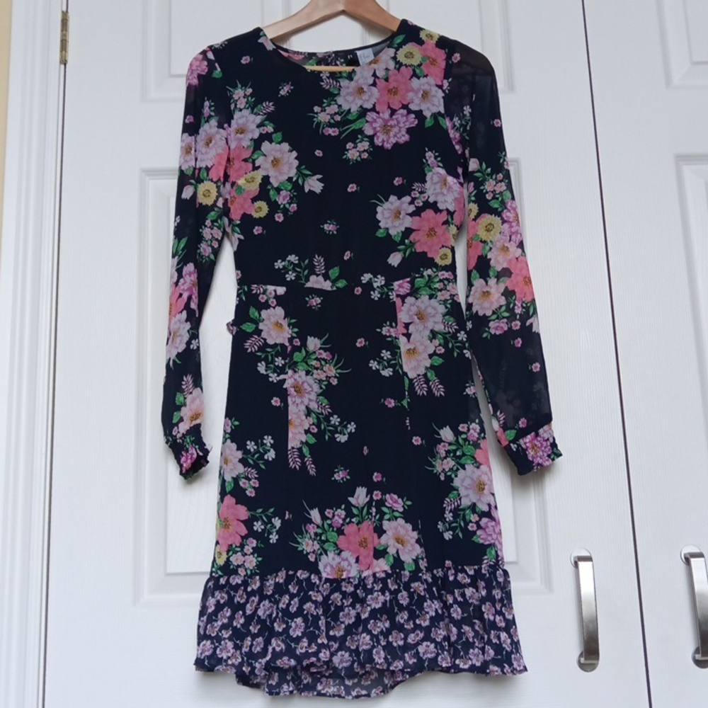 🪇2for$15 Ptp17" Long-Sleeve Open-Back Floral-Print Ruffled-Hem Dress - Picture 1 of 17